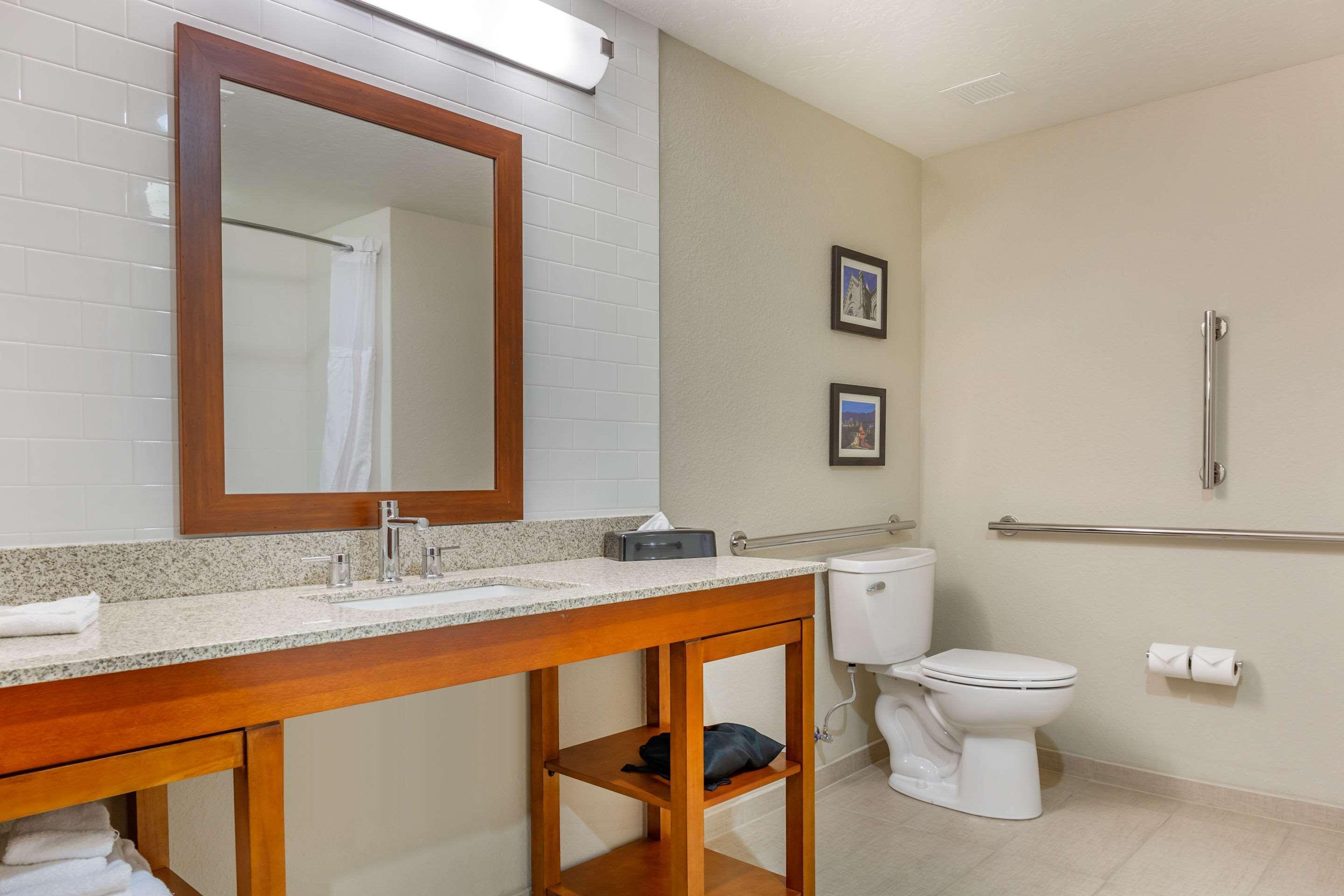Comfort Inn & Suites Boise Airport מראה חיצוני תמונה